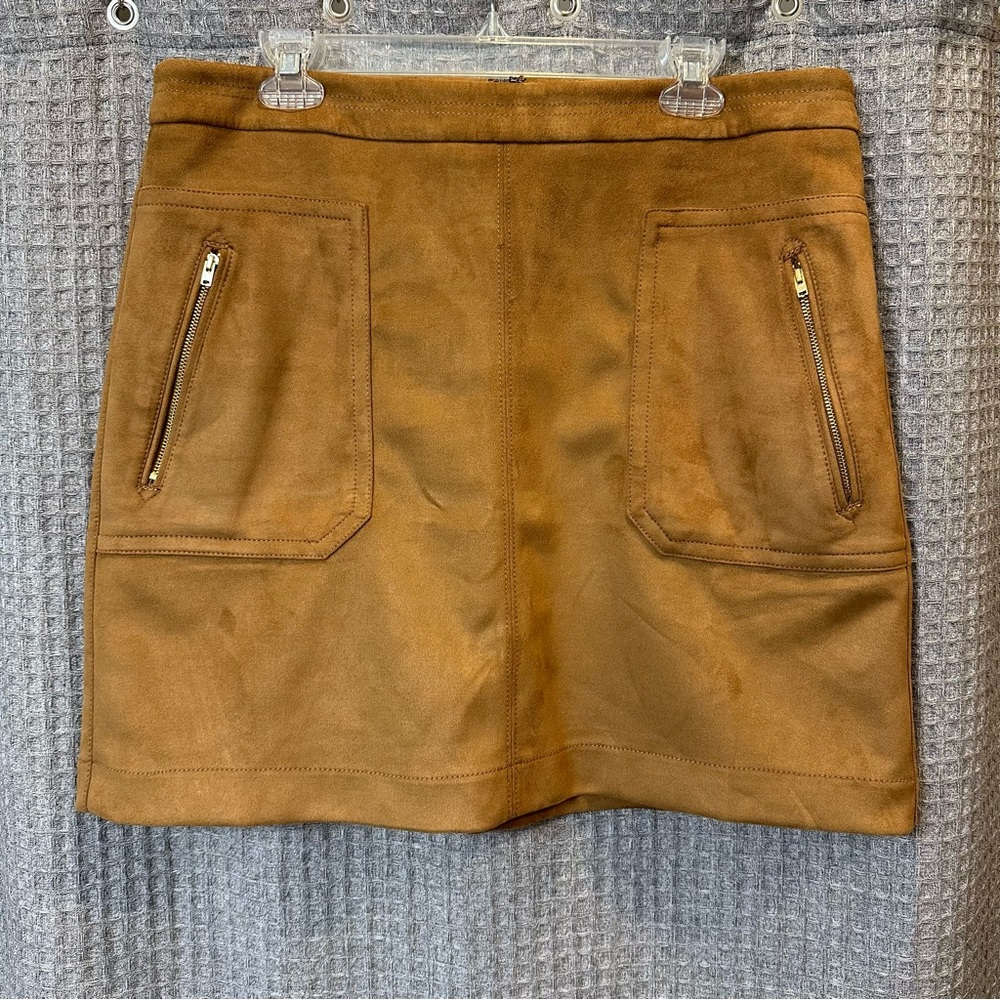 NWT - LOFT Outlet Suede Skirt - Size 14